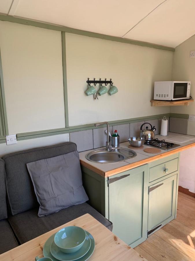 Hillcrest Hut Διαμέρισμα Tenby Εξωτερικό φωτογραφία