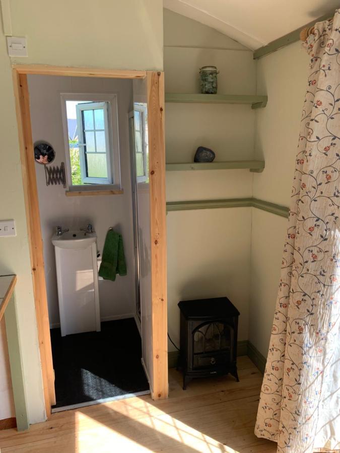 Hillcrest Hut Διαμέρισμα Tenby Εξωτερικό φωτογραφία