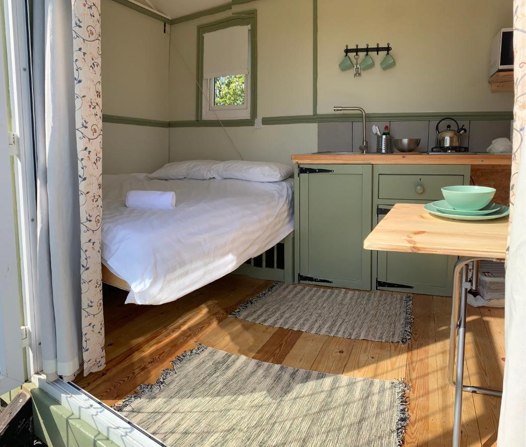 Hillcrest Hut Διαμέρισμα Tenby Εξωτερικό φωτογραφία